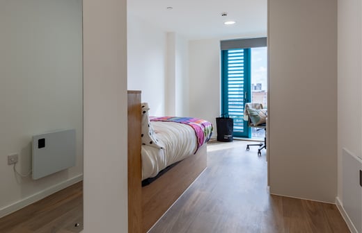 Silver En Suite